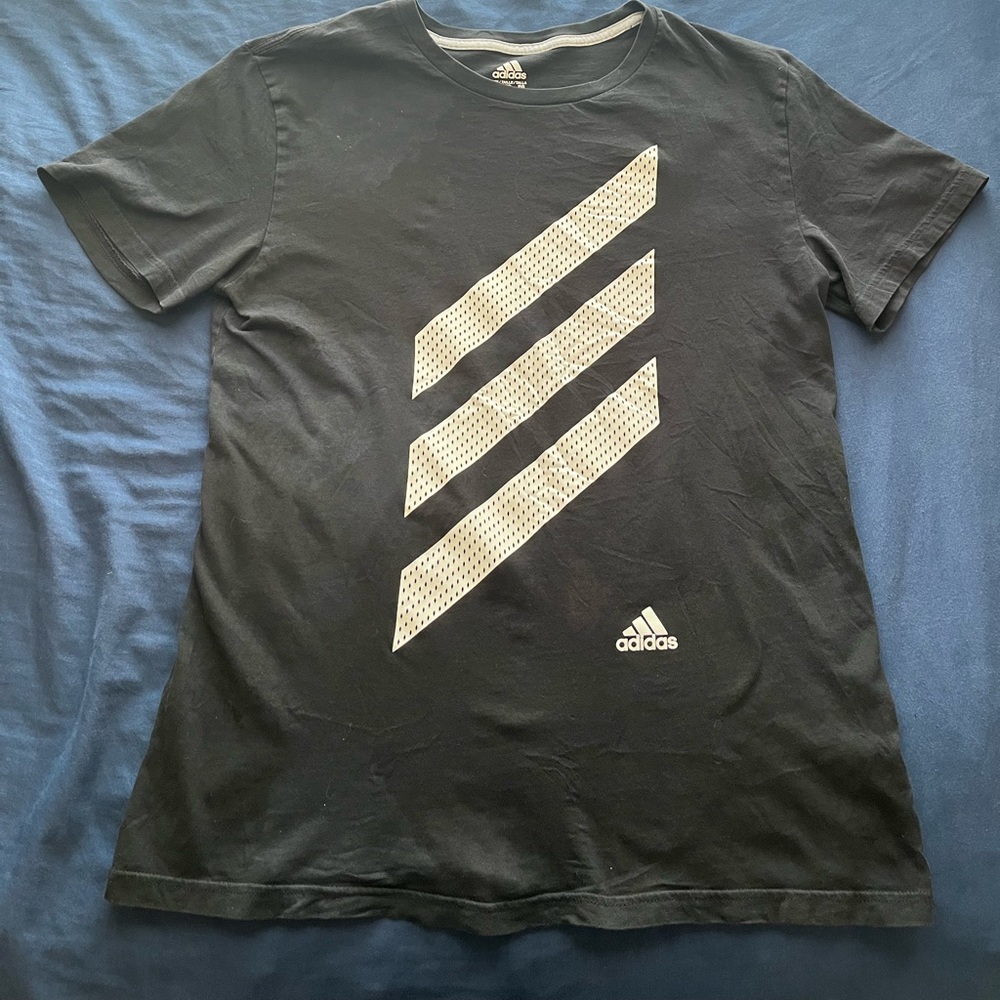 Adidas t shirt